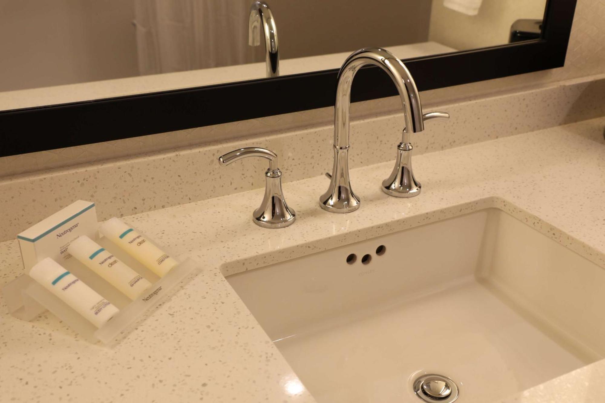 Hilton Garden Inn Austin Airport Ngoại thất bức ảnh